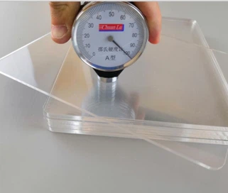 แผ่นอะคริลิคทนต่อการขัดถู