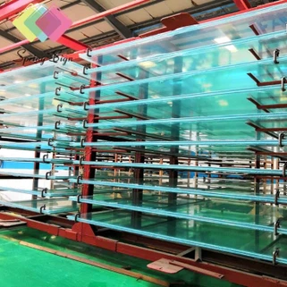 โยนแผ่นอะคริลิ